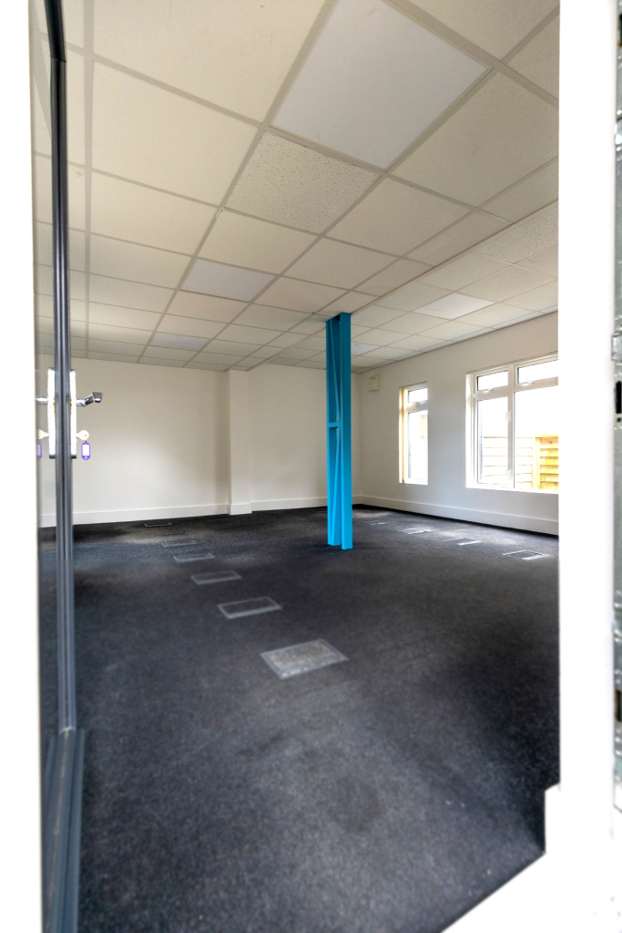 Saw 8 | 400sqft 